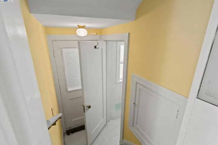 3751 Victor Ave, Oakland, California 94619
