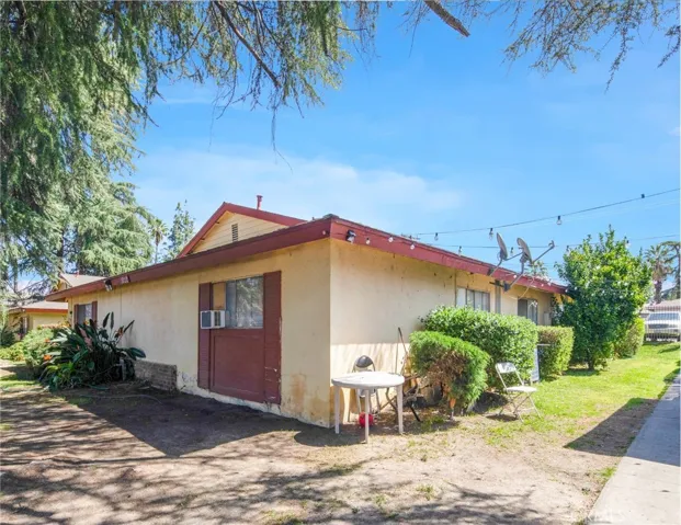 1002 Tribune Street, Redlands, California 92374