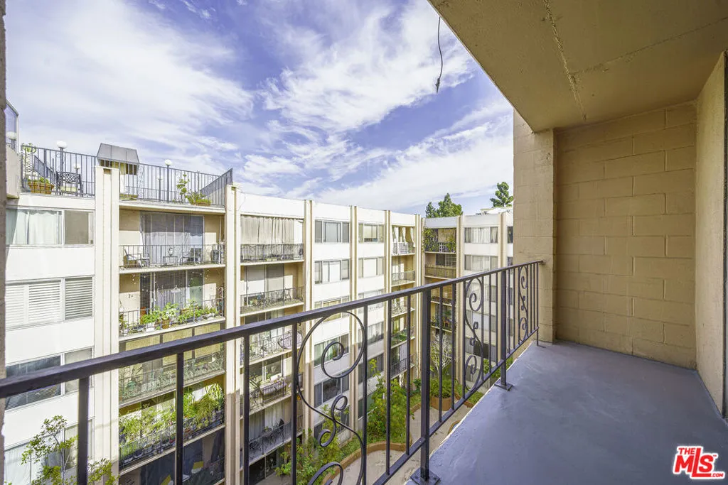 421 S La Fayette Park Place 711, Los Angeles, California 90057 home-pic-14
