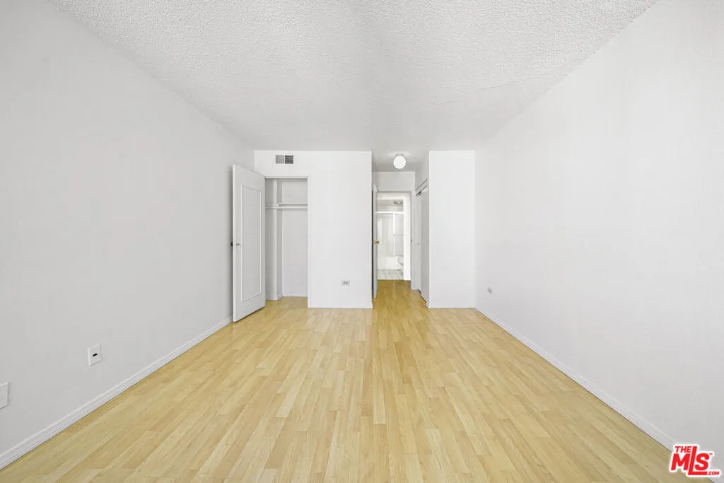 421 S La Fayette Park Place 711, Los Angeles, California 90057 home-pic-13