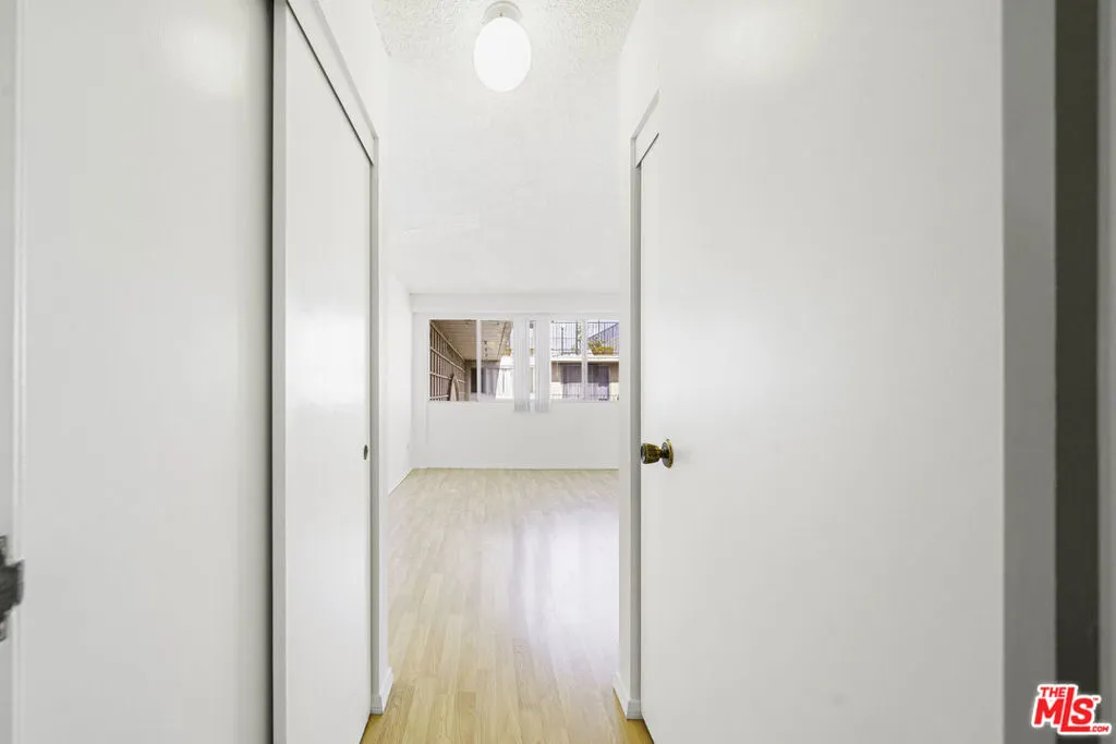421 S La Fayette Park Place 711, Los Angeles, California 90057 home-pic-10