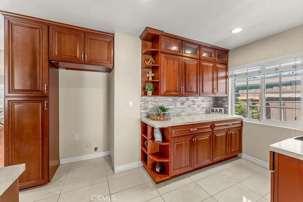 3427 Montrose Avenue, La Crescenta, California 91214 home-pic-20