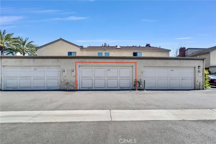 2 Car Attached Garage 1033 W Lamark Lane, Anaheim, CA 92802