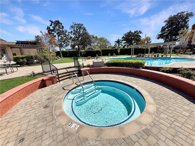 Hoa Spa 1033 W Lamark Lane, Anaheim, CA 92802