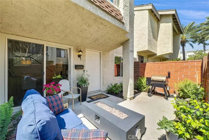 Patio 1033 W Lamark Lane, Anaheim, CA 92802
