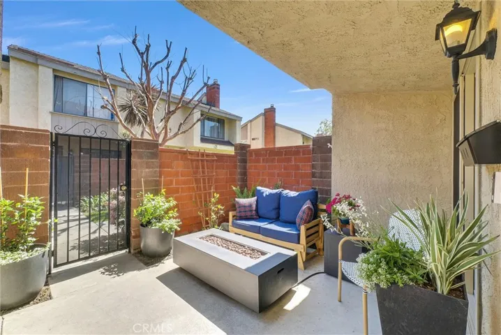 Patio 1033 W Lamark Lane, Anaheim, CA 92802