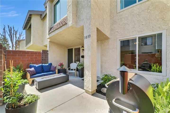 Patio 1033 W Lamark Lane, Anaheim, CA 92802