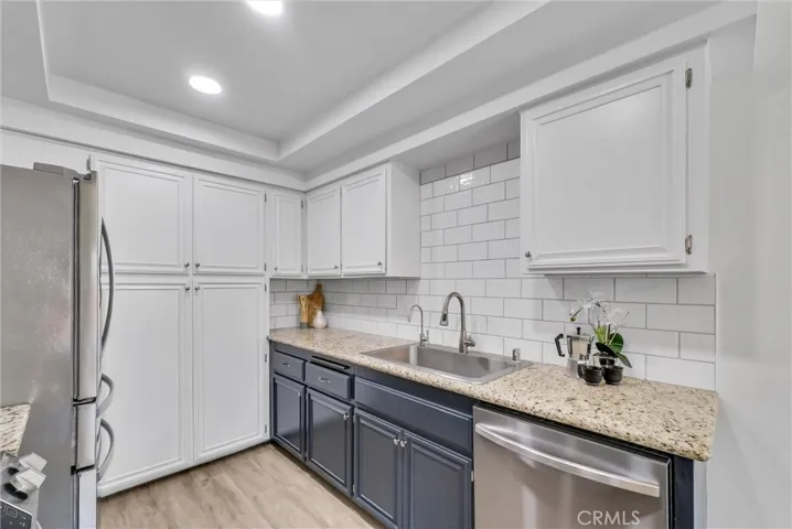 Kitchen 1033 W Lamark Lane, Anaheim, CA 92802
