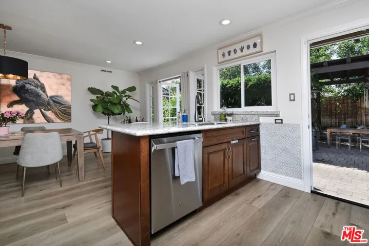22236 Archwood Street, Woodland Hills, California 91303