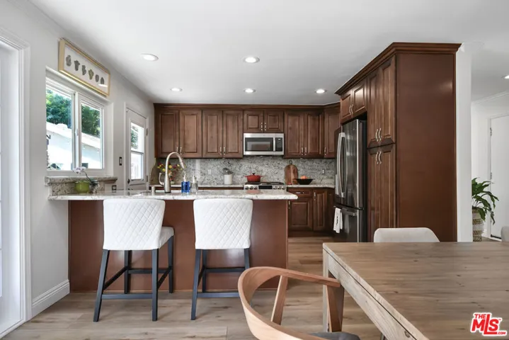 22236 Archwood Street, Woodland Hills, California 91303