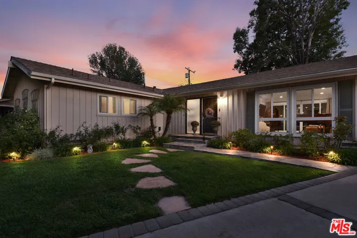 22236 Archwood Street, Woodland Hills, California 91303