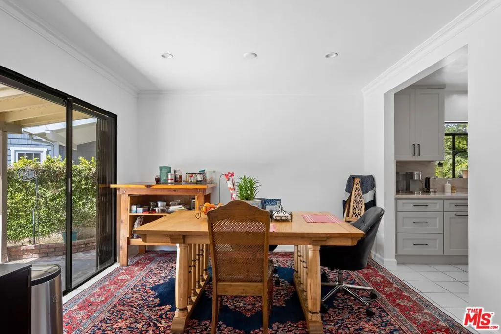 7449 Kentwood Avenue, Los Angeles, California 90045 home-pic-5