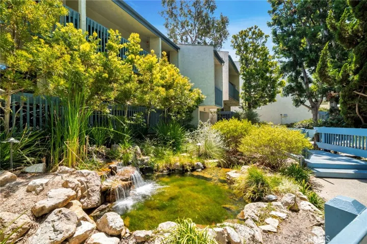 631 S Prospect Ave 204, Redondo Beach, California 90277