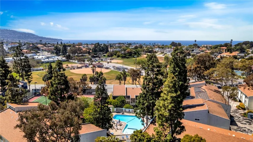 631 S Prospect Ave 204, Redondo Beach, California 90277