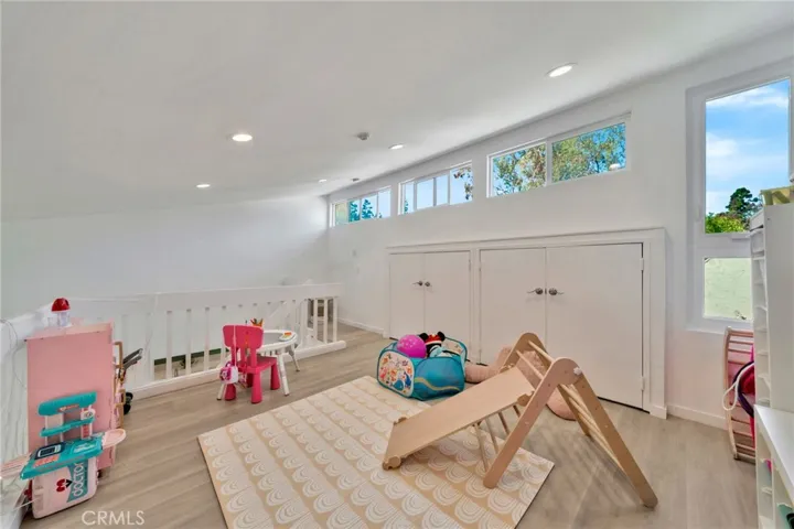 631 S Prospect Ave 204, Redondo Beach, California 90277