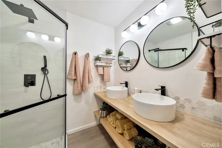 631 S Prospect Ave 204, Redondo Beach, California 90277