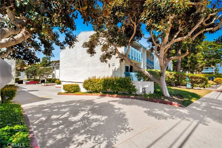 631 S Prospect Ave 204, Redondo Beach, California 90277