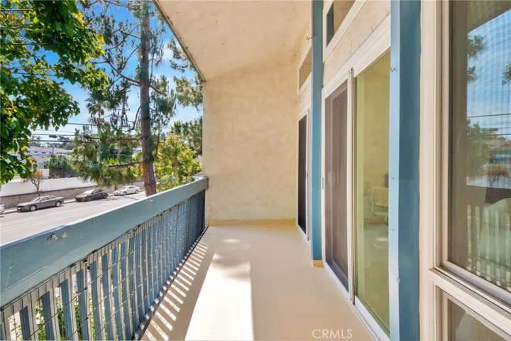 631 S Prospect Ave 204, Redondo Beach, California 90277