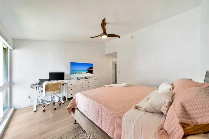 631 S Prospect Ave 204, Redondo Beach, California 90277