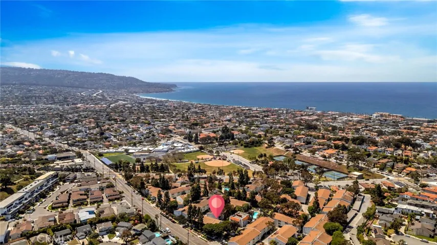 631 S Prospect Ave 204, Redondo Beach, California 90277