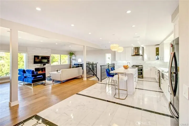 6811 Monero Drive, Rancho Palos Verdes, California 90275