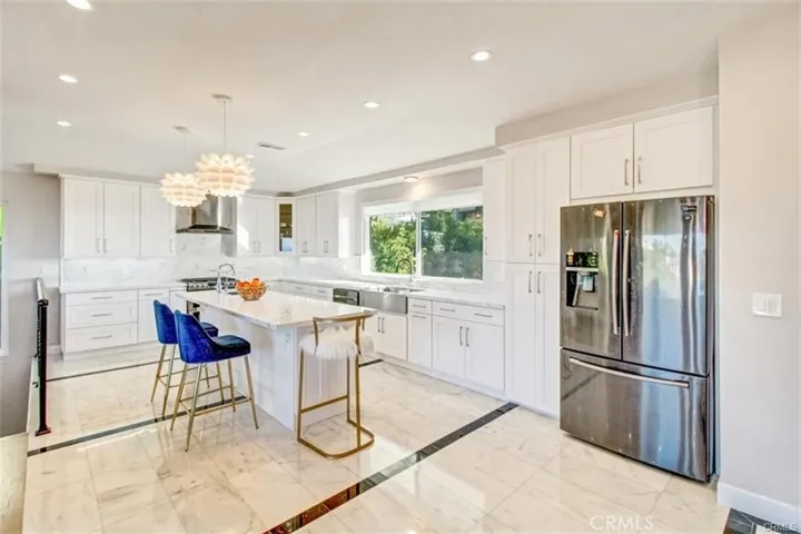 6811 Monero Drive, Rancho Palos Verdes, California 90275