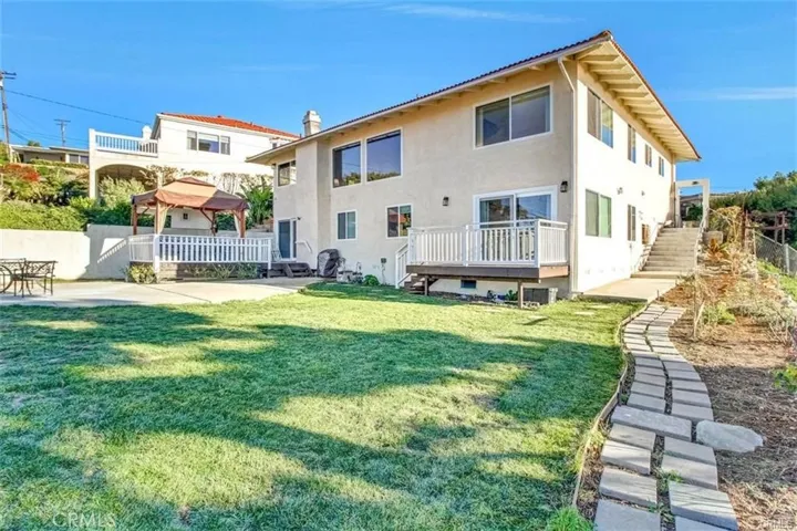 6811 Monero Drive, Rancho Palos Verdes, California 90275