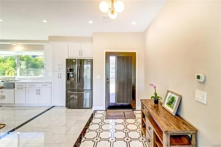 6811 Monero Drive, Rancho Palos Verdes, California 90275
