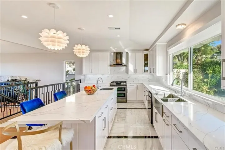 6811 Monero Drive, Rancho Palos Verdes, California 90275