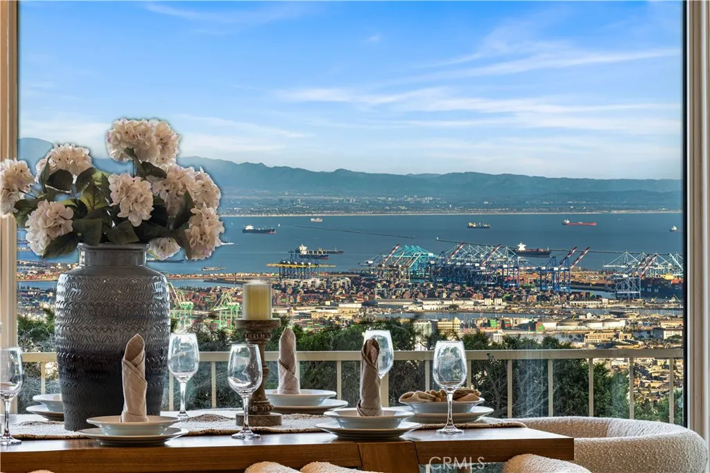 29805 Knoll View Drive, Rancho Palos Verdes, California 90275 home-pic-0