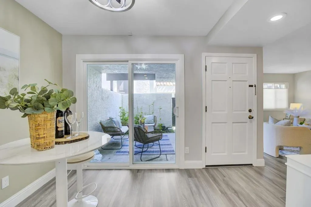 19980 Portal Plaza, Cupertino, California 95014 home-pic-8