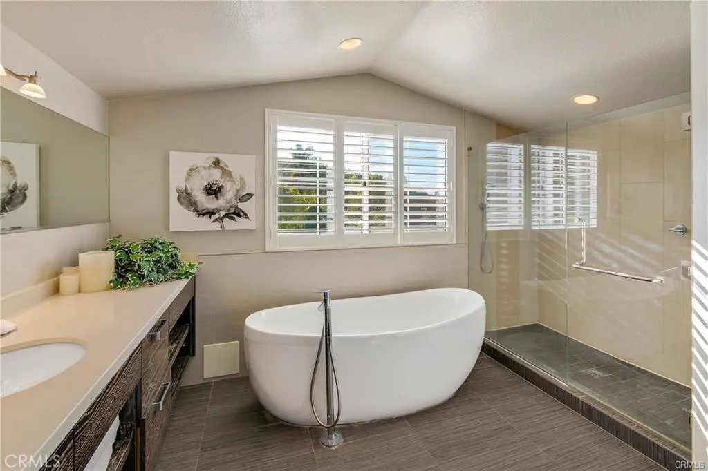 2504 Martingail Drive, Covina, California 91724 home-pic-16