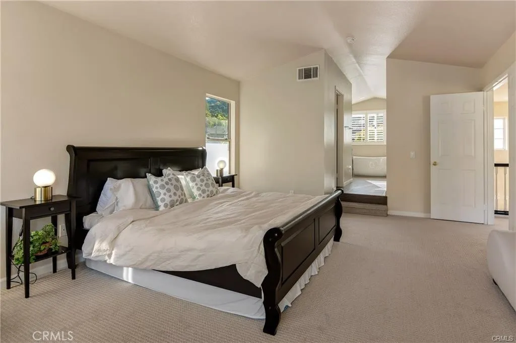 2504 Martingail Drive, Covina, California 91724 home-pic-15