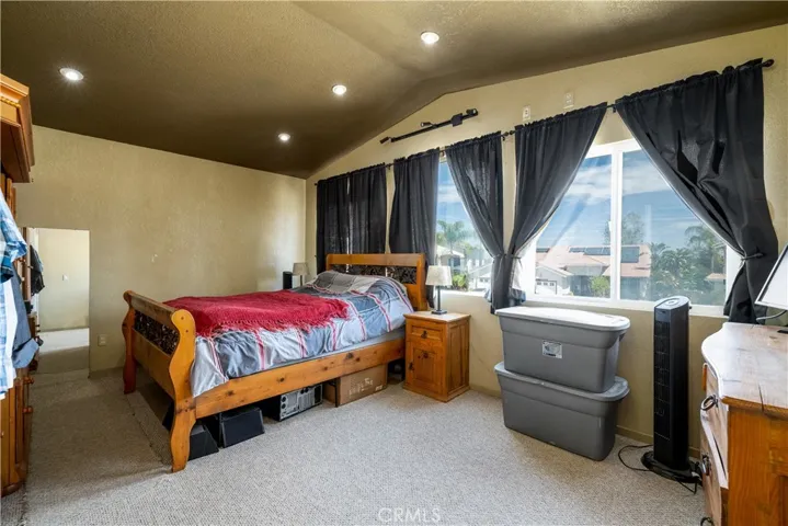 16 Corte Montena, Lake Elsinore, California 92532