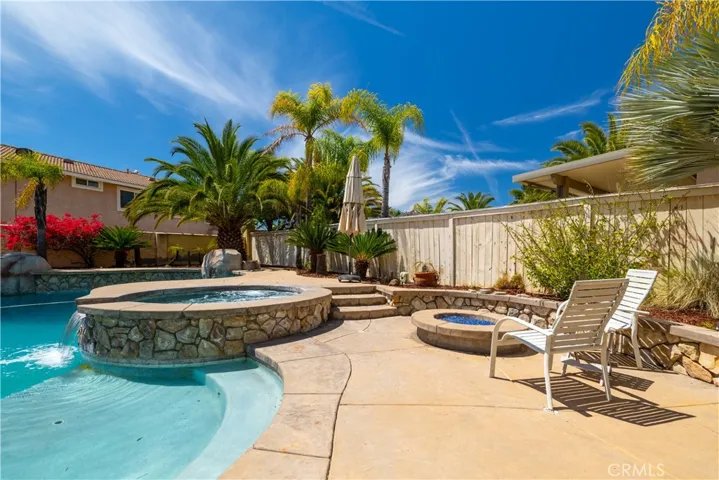 16 Corte Montena, Lake Elsinore, California 92532