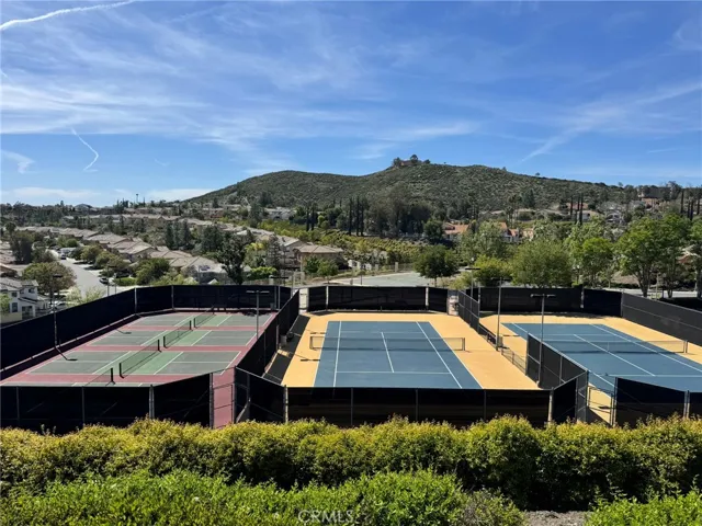 16 Corte Montena, Lake Elsinore, California 92532