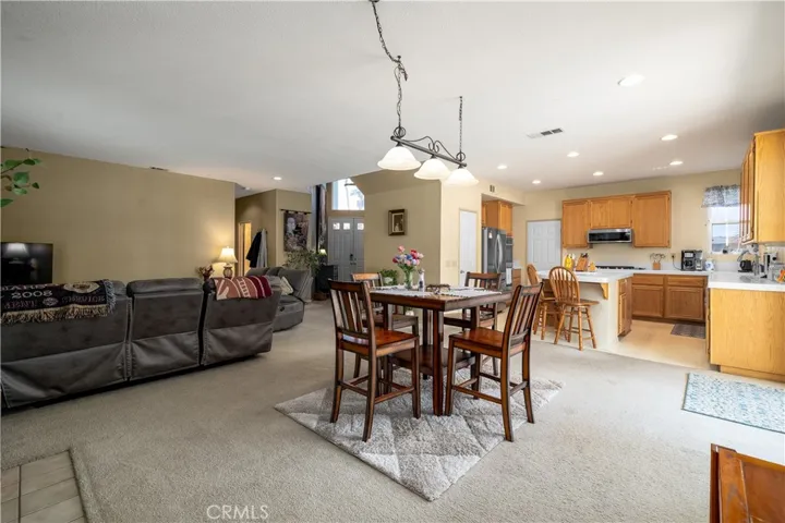 16 Corte Montena, Lake Elsinore, California 92532