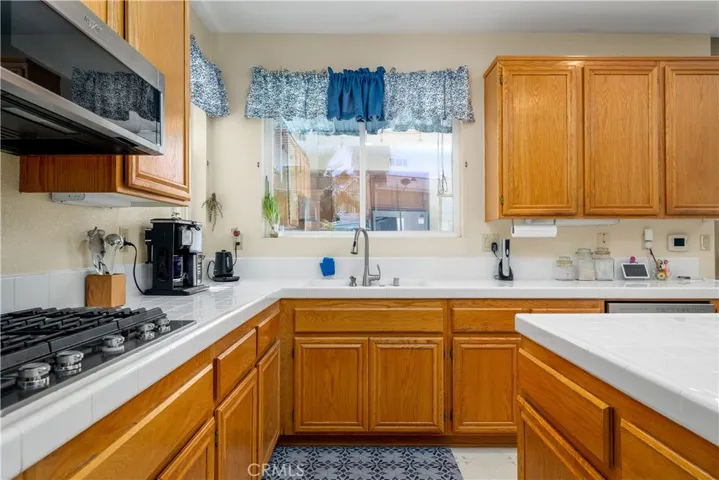 16 Corte Montena, Lake Elsinore, California 92532