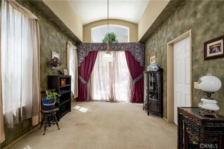 16 Corte Montena, Lake Elsinore, California 92532