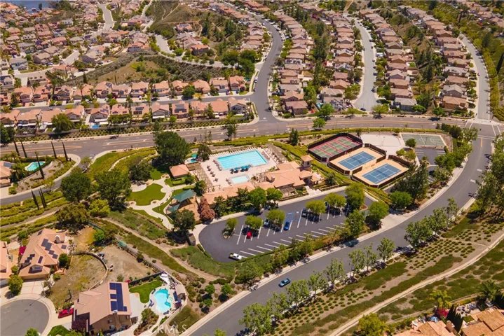 16 Corte Montena, Lake Elsinore, California 92532