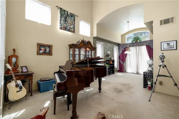 16 Corte Montena, Lake Elsinore, California 92532