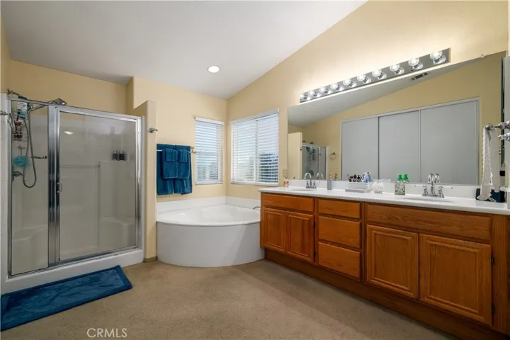 16 Corte Montena, Lake Elsinore, California 92532
