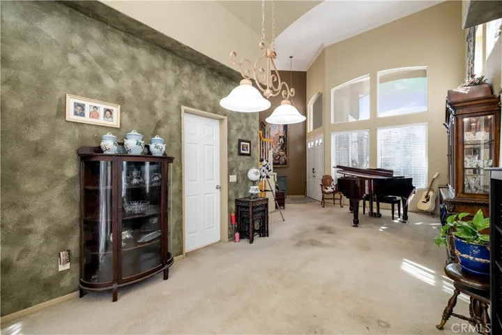 16 Corte Montena, Lake Elsinore, California 92532