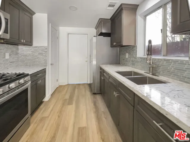 1534 Pyramid Avenue, Ventura, California 93004