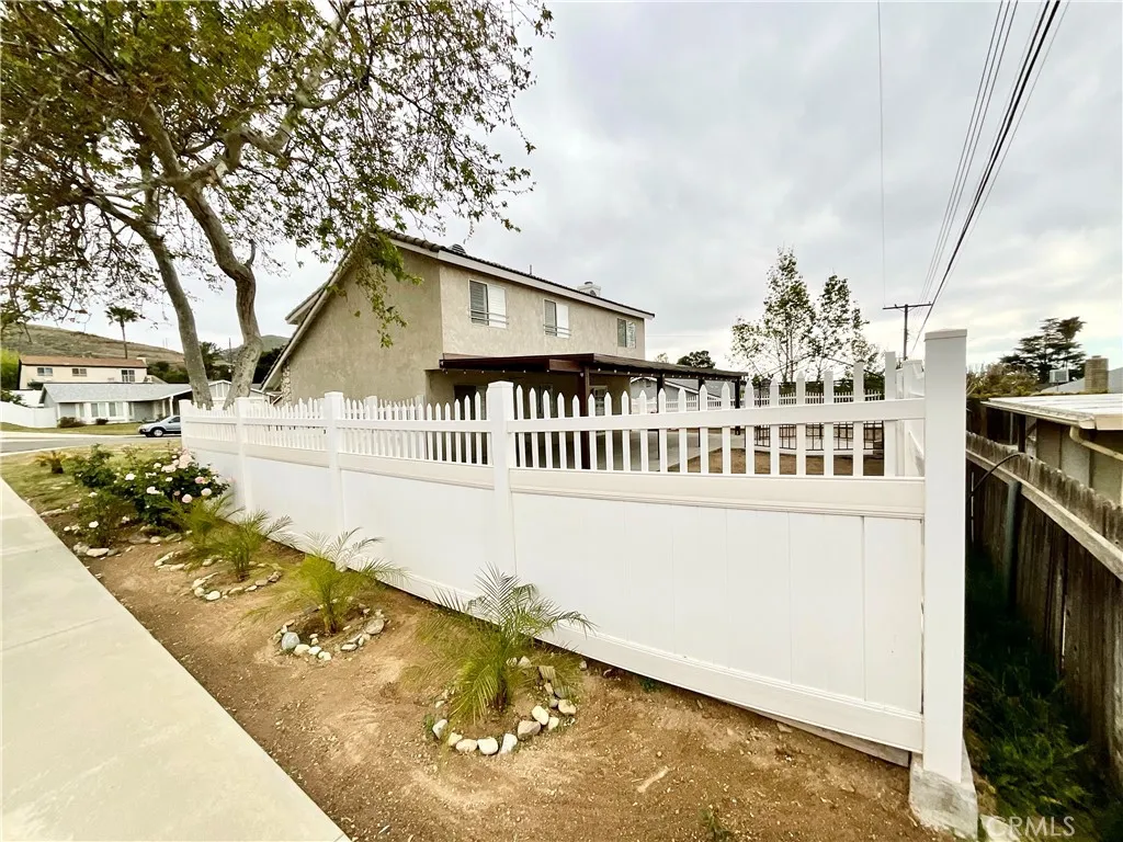 1078 W King Street, Banning, California 92220 home-pic-5