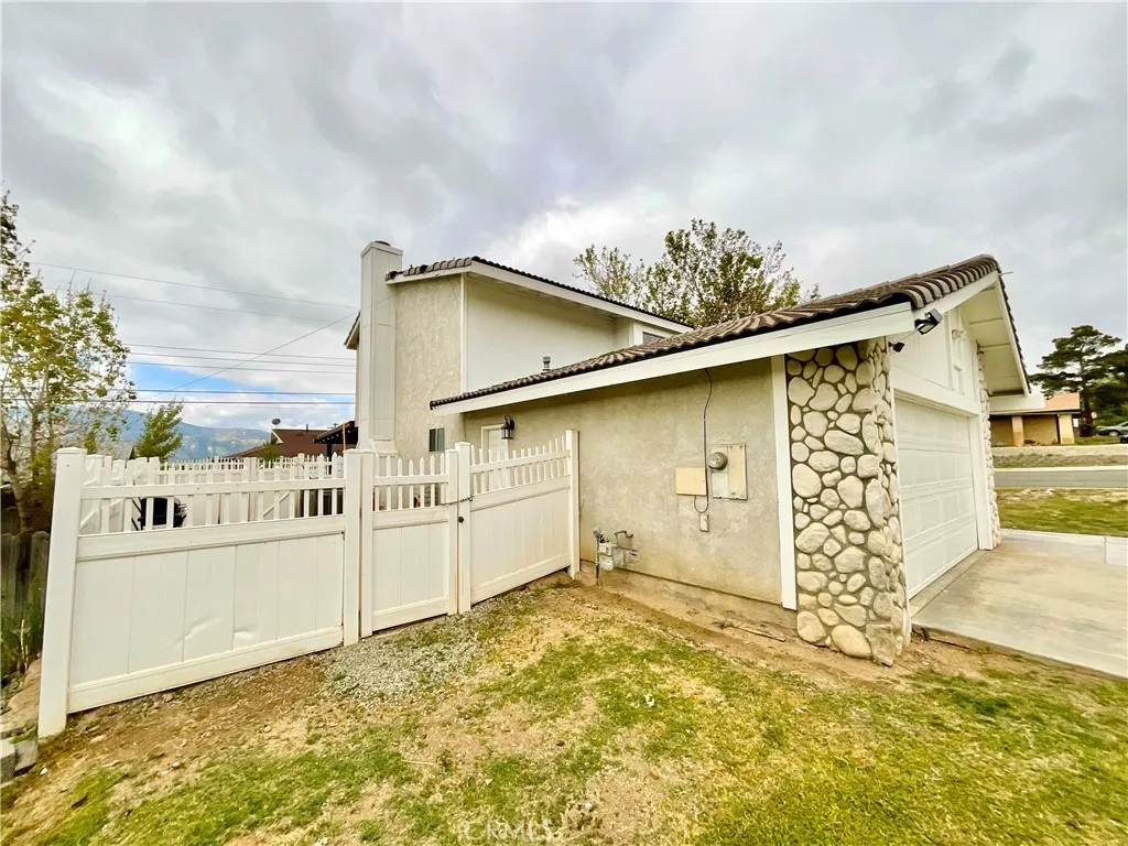 1078 W King Street, Banning, California 92220 — photo 5