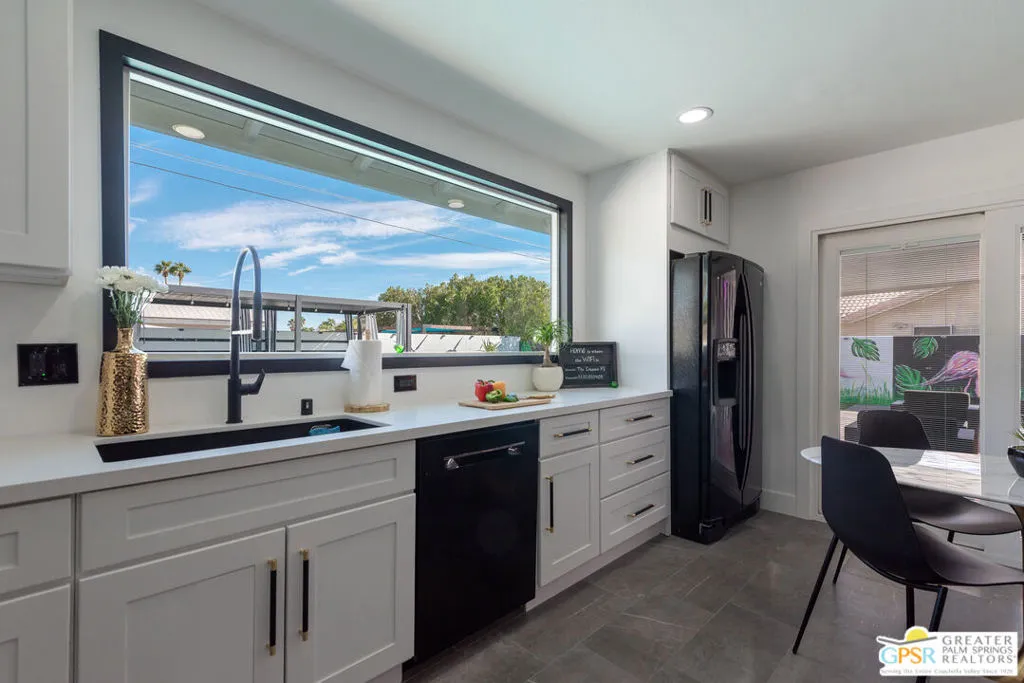 2380 N San Antonio Road, Palm Springs, California 92262 home-pic-5