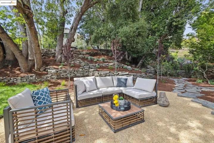 669 Oberlin Avenue, Kensington, California 94708
