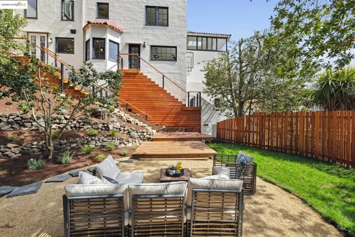 669 Oberlin Avenue, Kensington, California 94708