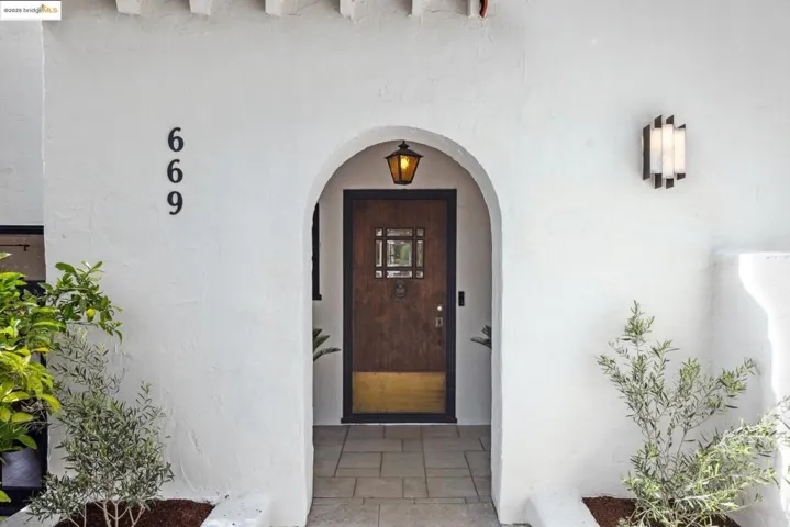 669 Oberlin Avenue, Kensington, California 94708